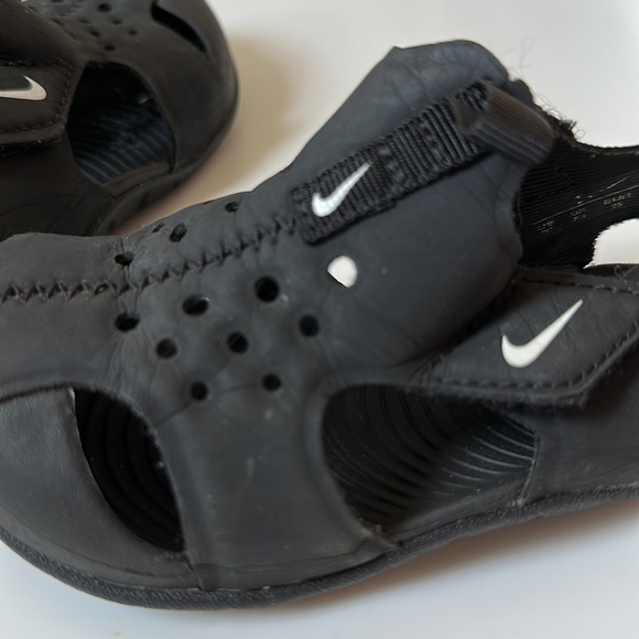 NIKE Toddler Sandals - Picture 4 of 9